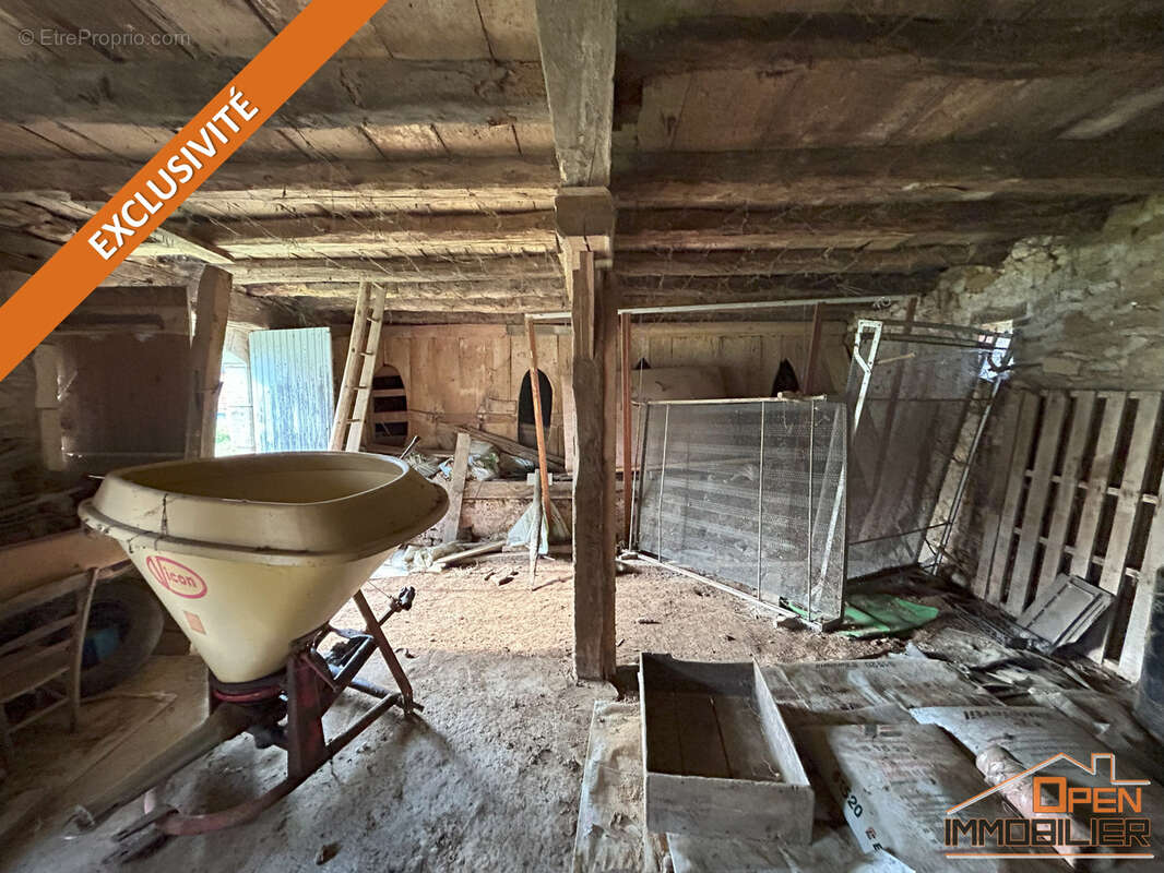 Maison à SAINT-JULIEN-DE-LAMPON