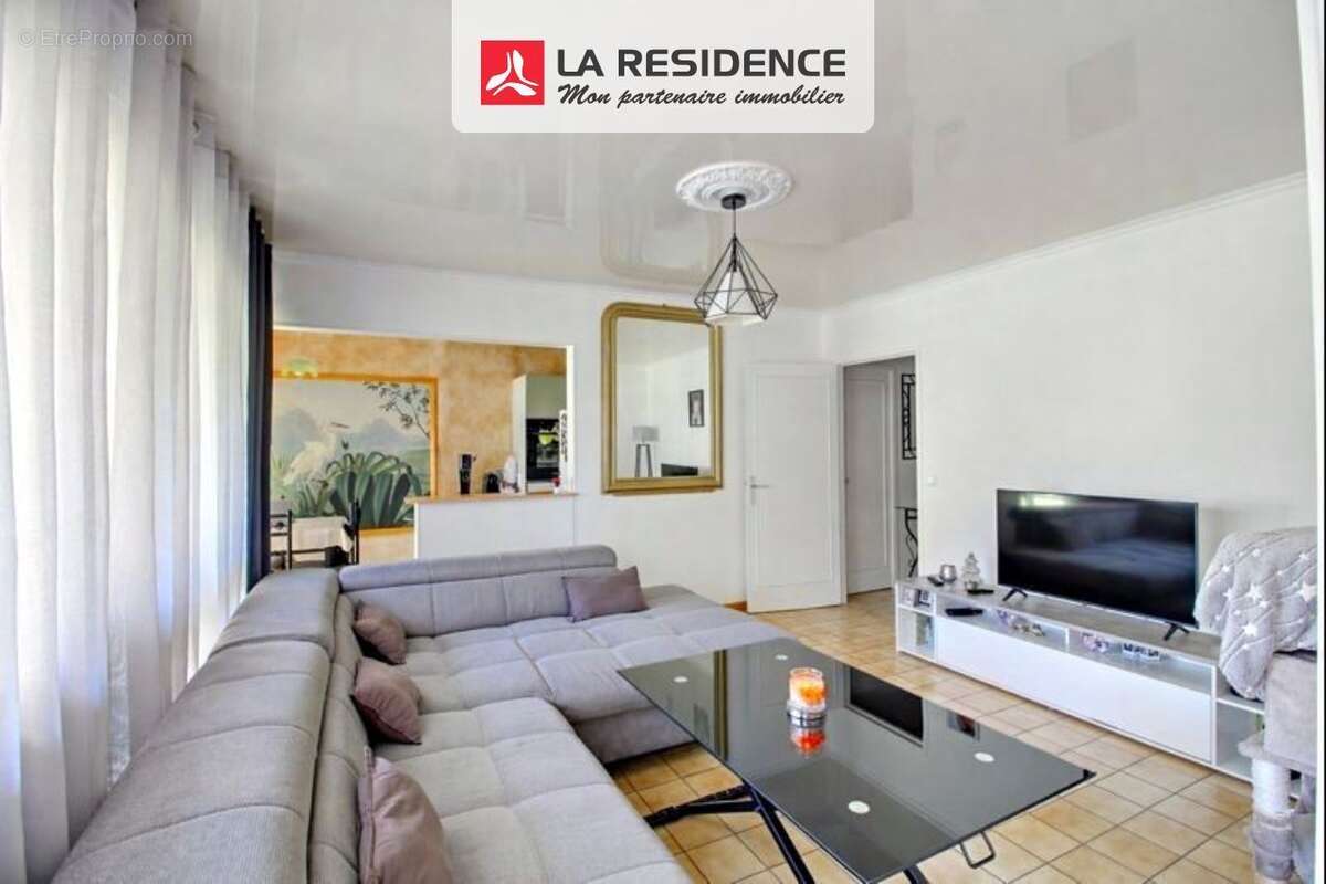 Appartement à LES MUREAUX
