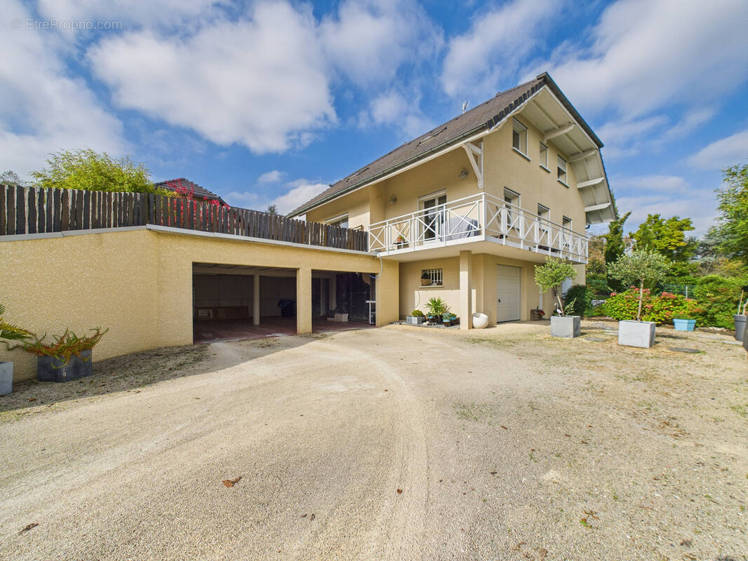 Maison à LA BIOLLE
