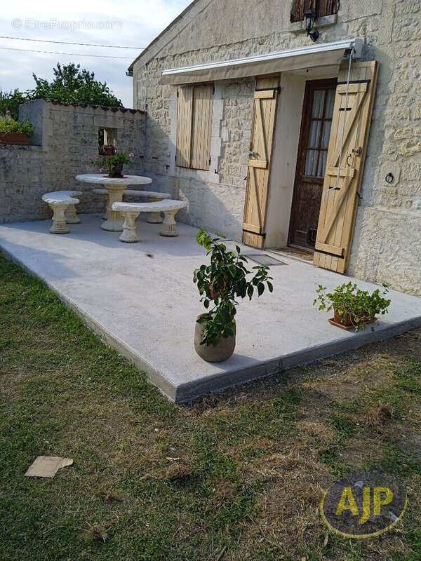 Maison à JAZENNES
