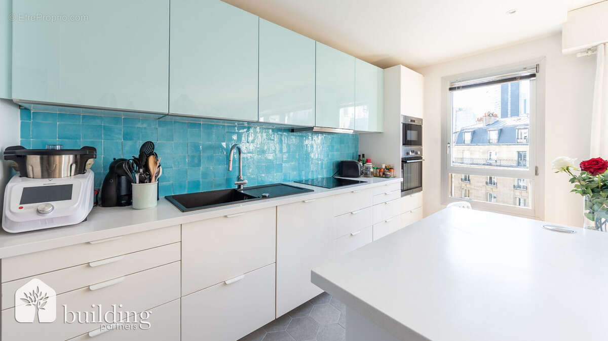 Appartement à COURBEVOIE