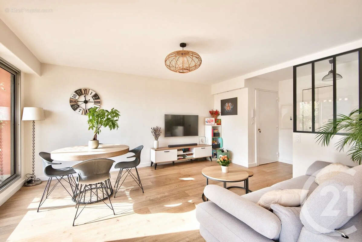 Appartement 70 m² à Nice  - photo 7