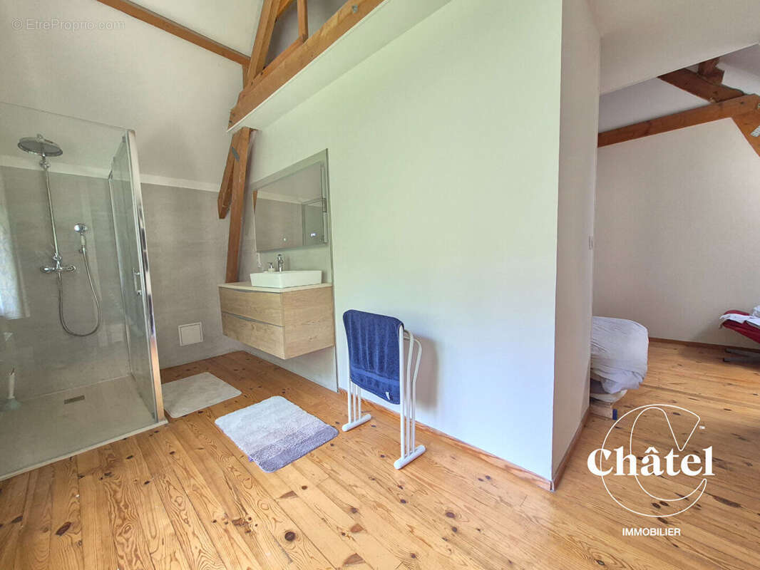 Maison à AUVERS-SUR-OISE