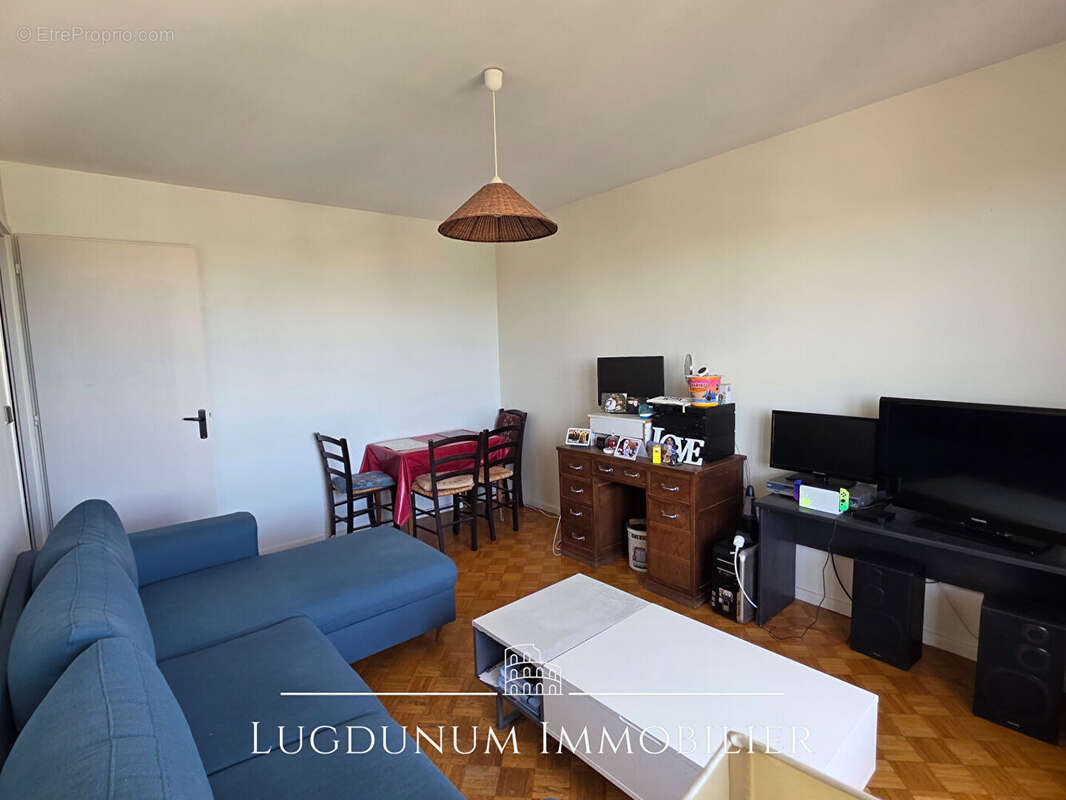 Appartement à BRON