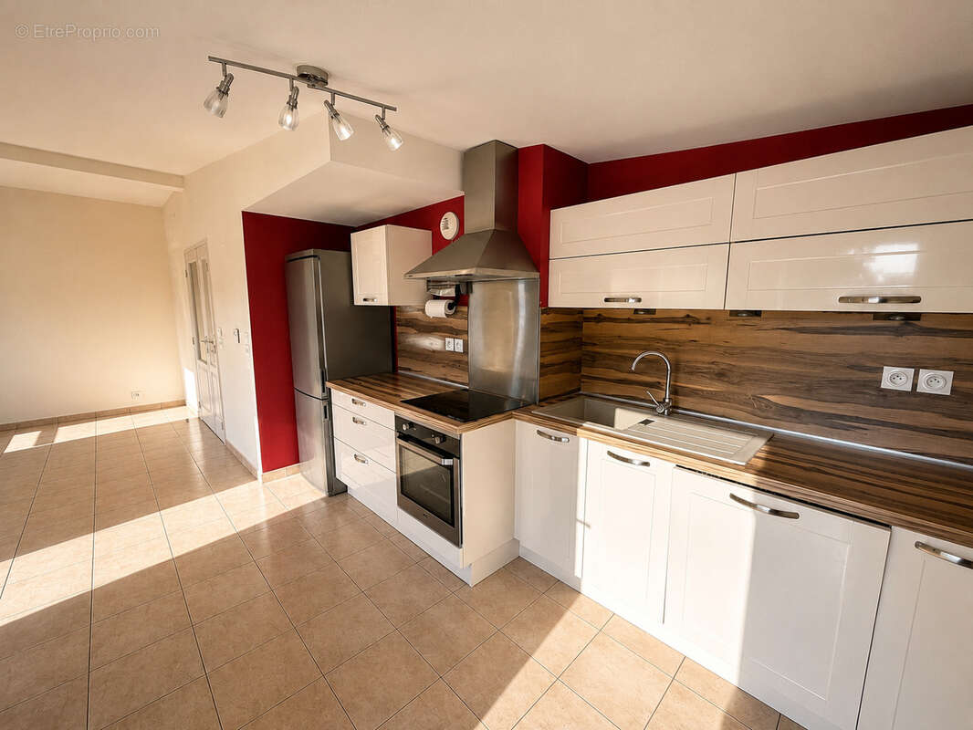 Appartement T4 de 81,99 m2 avec garage, balcons et vue dégagée   Dernier étage avec ascenseur - photo 4