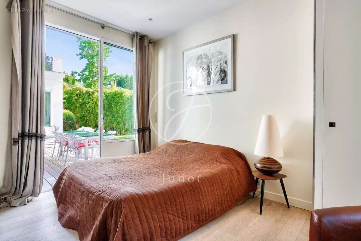 Maison à LE VESINET