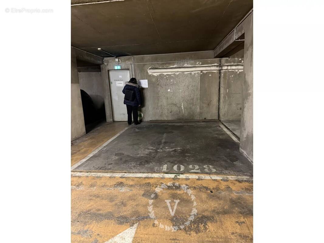 Parking à PARIS-10E