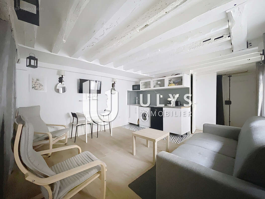 Appartement à PARIS-10E