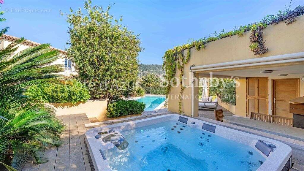 Exclusivité : Villa vue mer avec piscine - Golfe de Saint-Tropez - photo 17