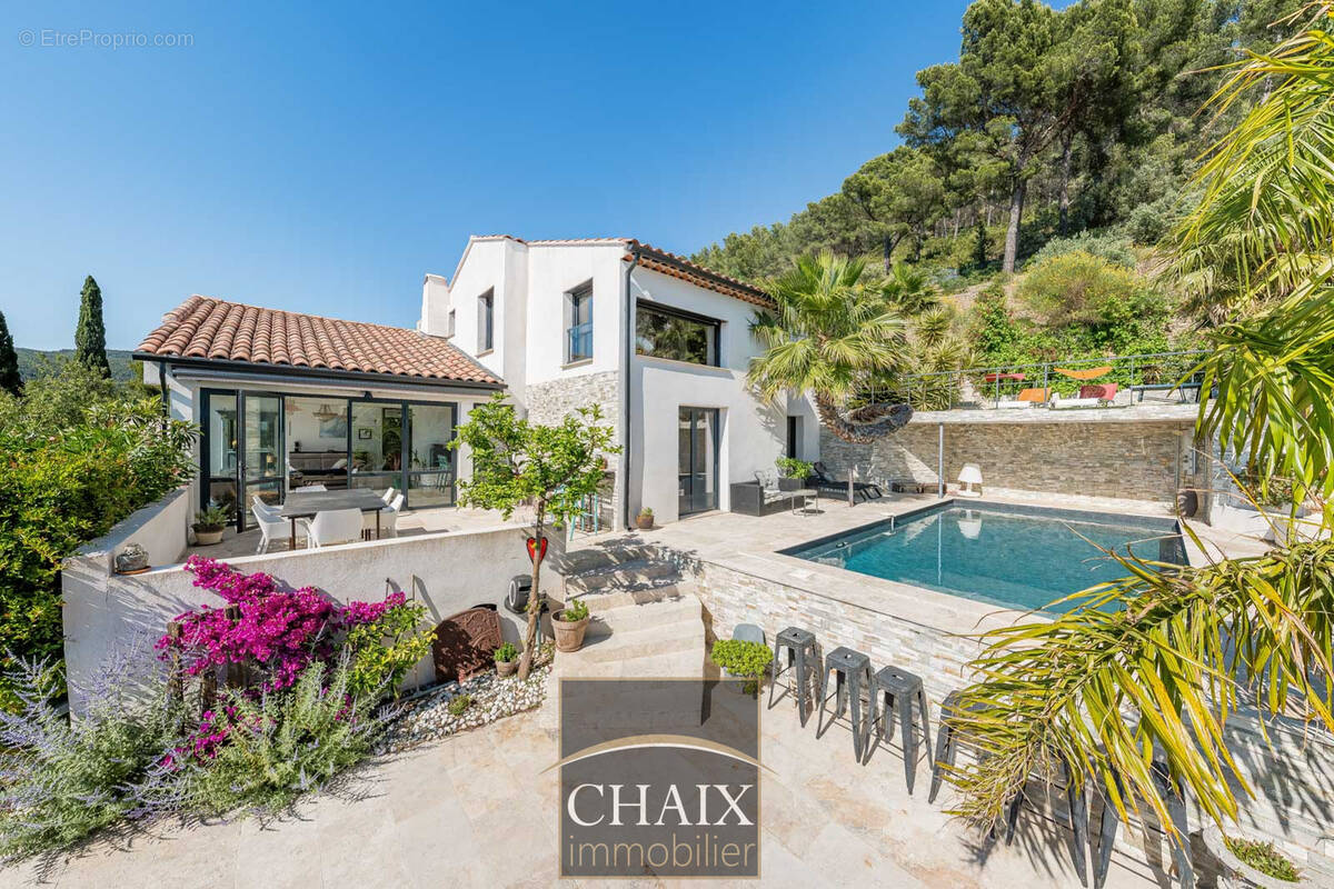 Belle contemporaine avec vue mer - appartement indépendant- piscine - garage - photo 17