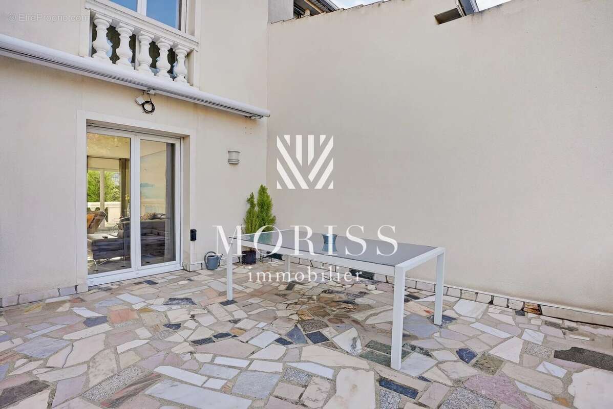 Maison à LE PERREUX-SUR-MARNE