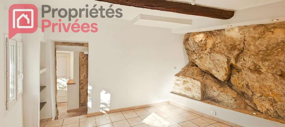 Maison à EYGUIERES