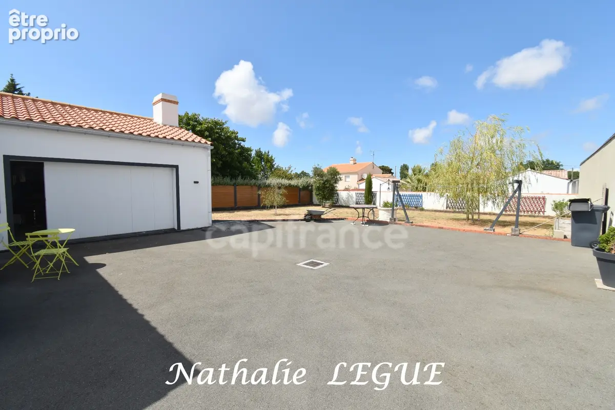 Vendée (85) entre CHALLANS et NOIRMOUTIER BEAUVOIR sur MER  Maison à vendre 8 pièces , 160 m², 4 chambres , 1 bureau ,3 WC garag - photo 12