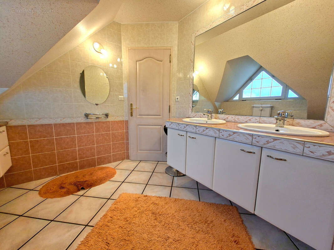 Maison à SAINT-NICOLAS-D'ALIERMONT