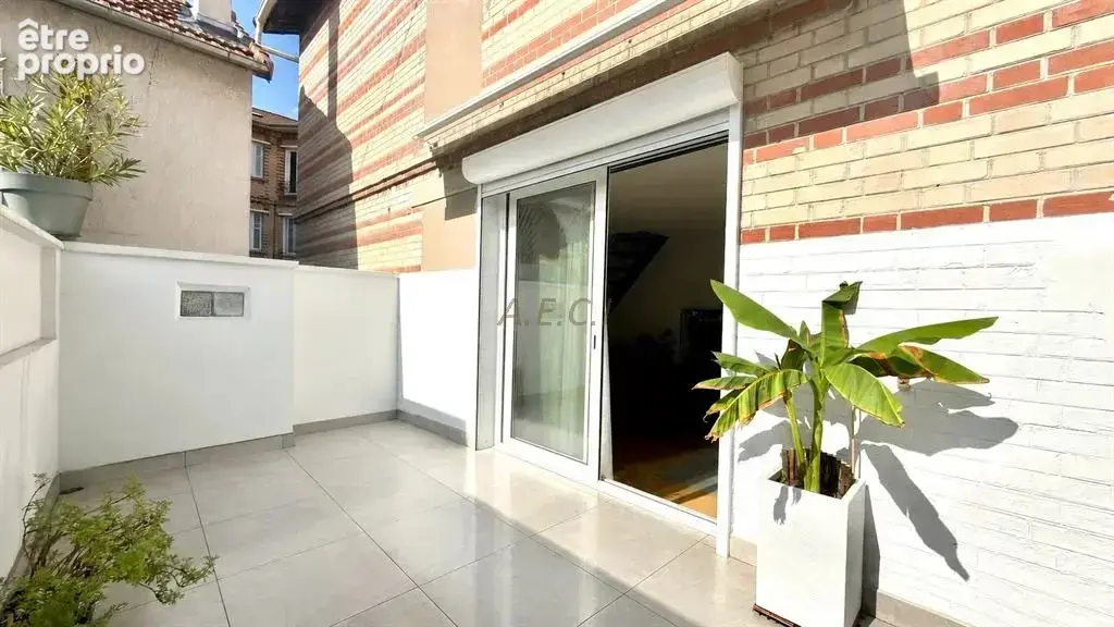 EXCLUSIF – Maison de ville avec terrasse au cœur du quartier BAC - photo 14