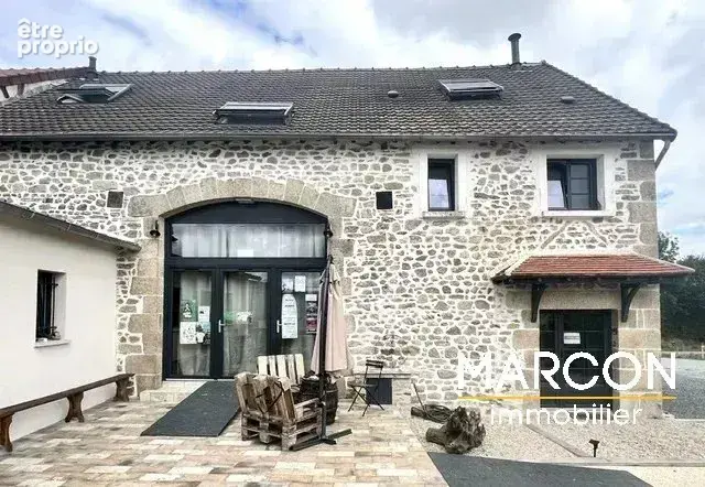 Propriete de caractere avec espace professionnel - photo 34