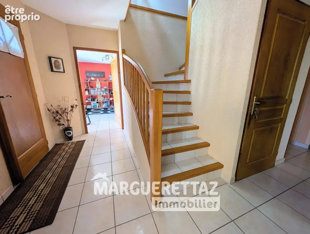 FAUCIGNY – Villa familiale 196 m² – Vue exceptionnelle – 6 chambres – Sous-sol de 120 m² - photo 13