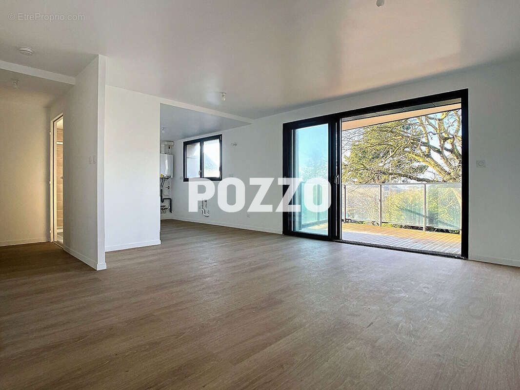 Appartement à DONVILLE-LES-BAINS