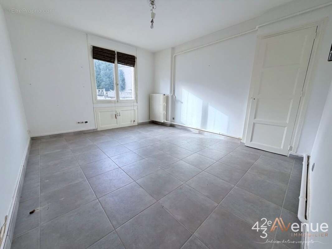 Appartement à SAINT-ETIENNE