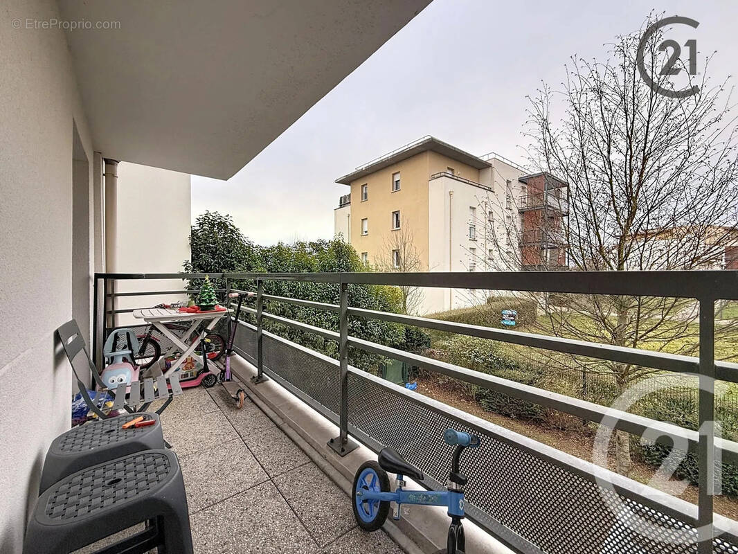 Appartement à LIEUSAINT