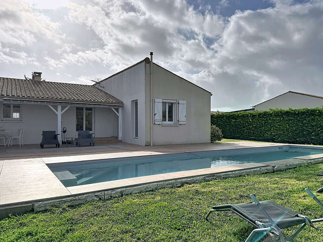 Maison à YVES