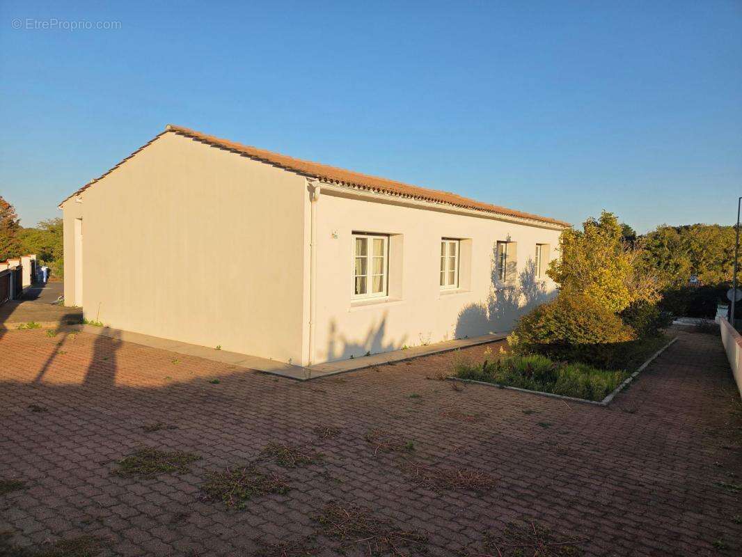 Maison à FONTCOUVERTE