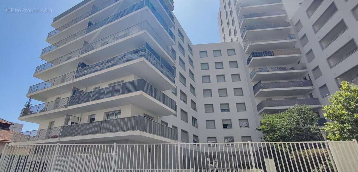 Appartement à MARSEILLE-3E