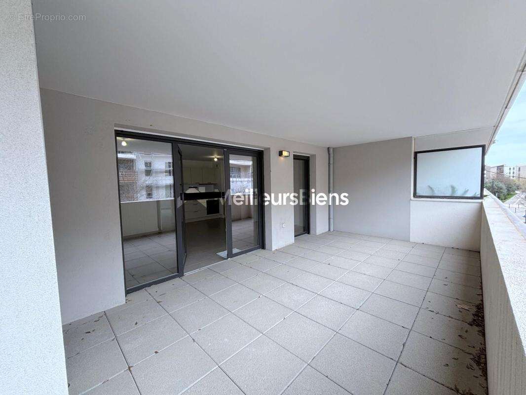 Appartement à SAINT-JEAN-DE-VEDAS