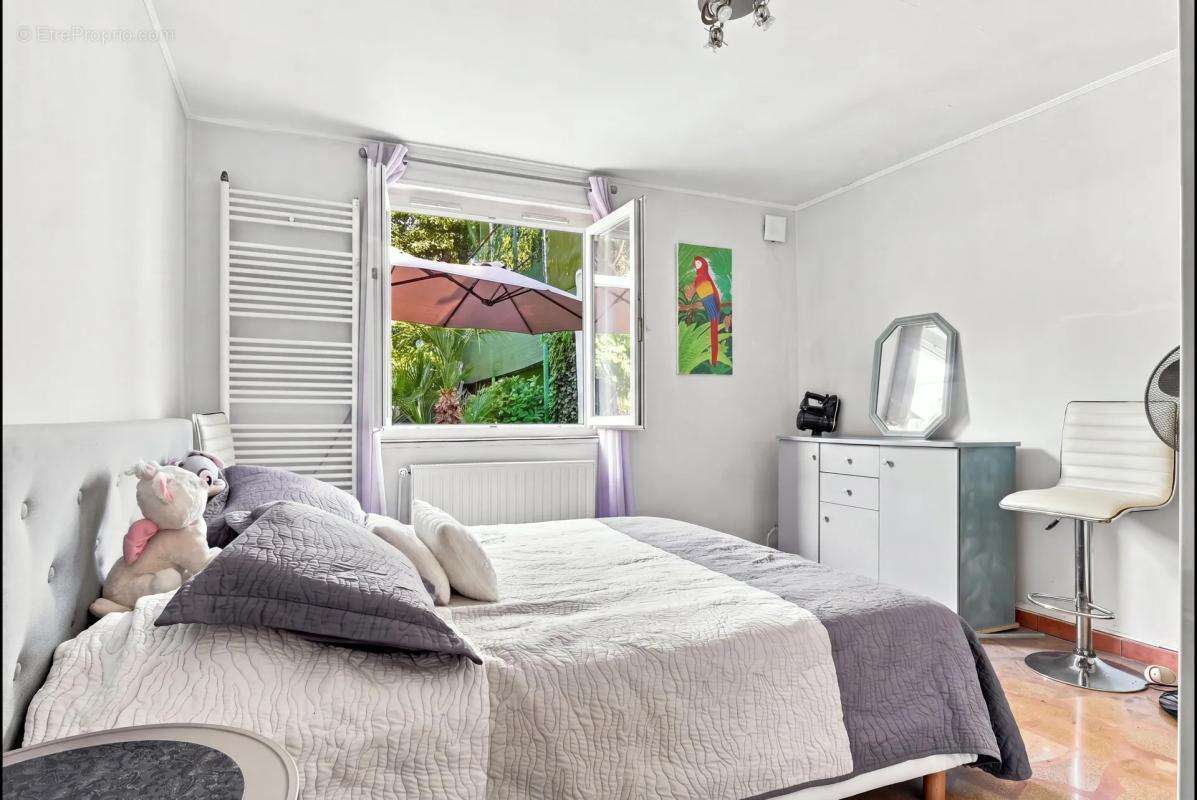 Maison de 5 pièces de 129 m² à Alfortville - photo 6