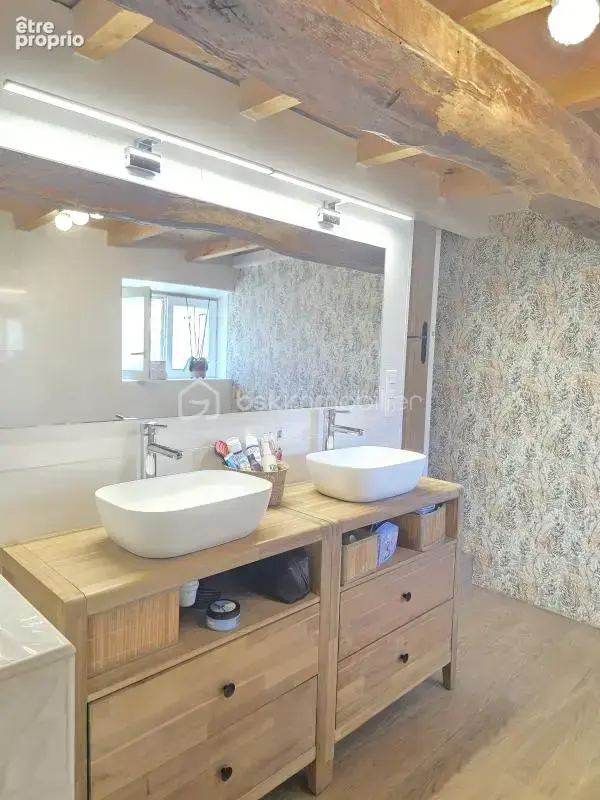 Maison de village en pierre - 4 chambres- 145 m²- jardin- grange - photo 18