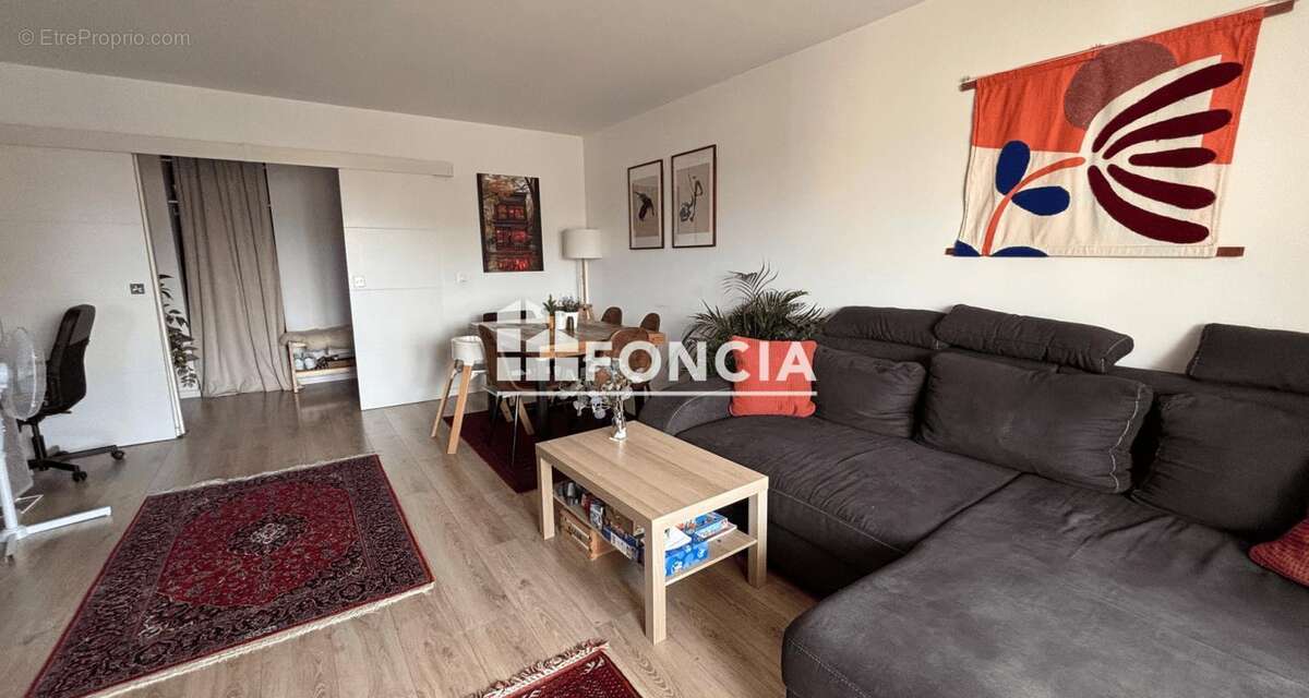 Appartement à SAINT-GRATIEN