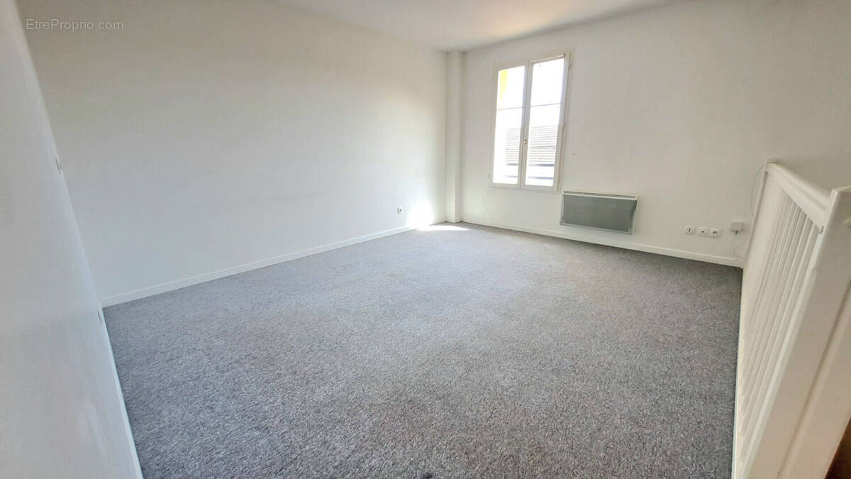 Appartement à BRUYERES-SUR-OISE