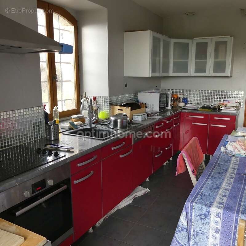 Maison à VIC-DE-CHASSENAY