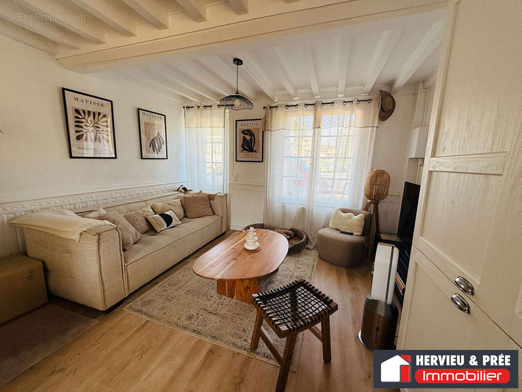 Maison à LUC-SUR-MER