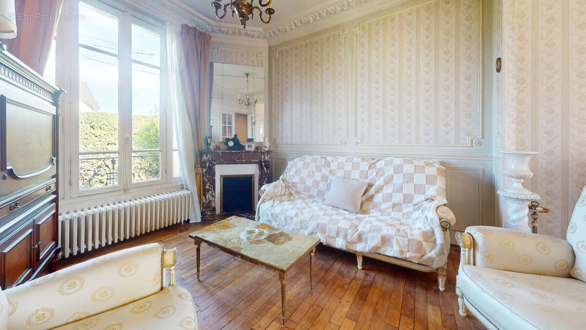 Maison à HOUILLES
