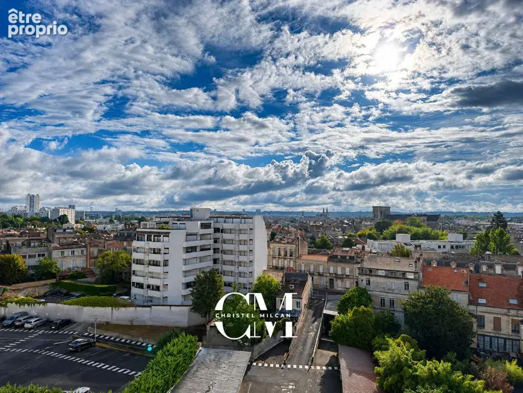 Appartement Bordeaux 4 pièces Fondaudége dernier étage parking cave 69 m2 - photo 2