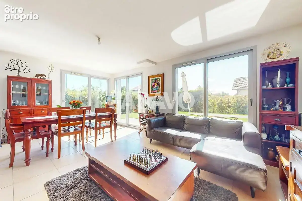 Vente Maison 5 pièces de 116m² - 01170 Ségny - photo 1
