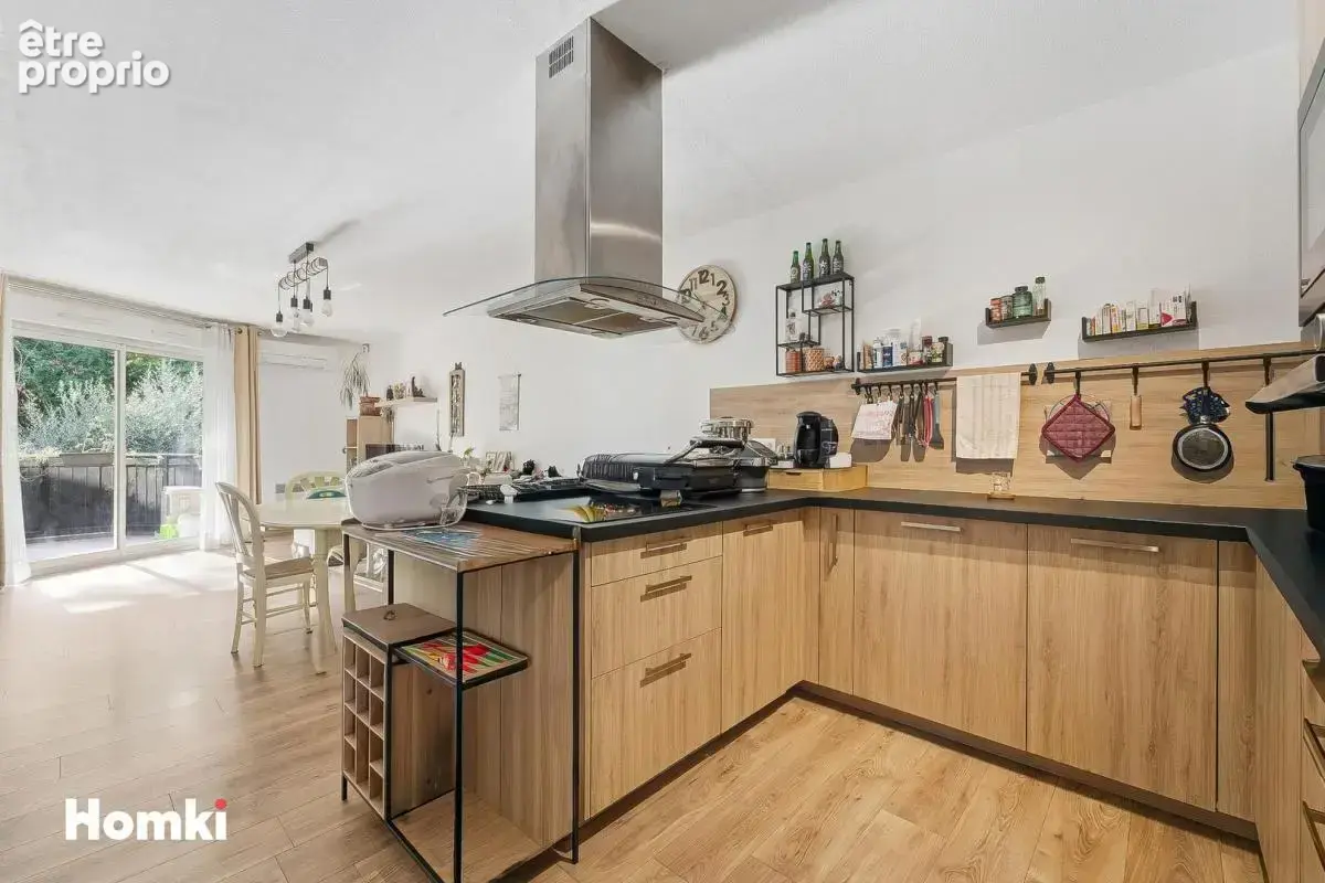 Appartement T4 de 73 m² à Le Cannet 06110, Boulevard Saint-Charles - photo 2