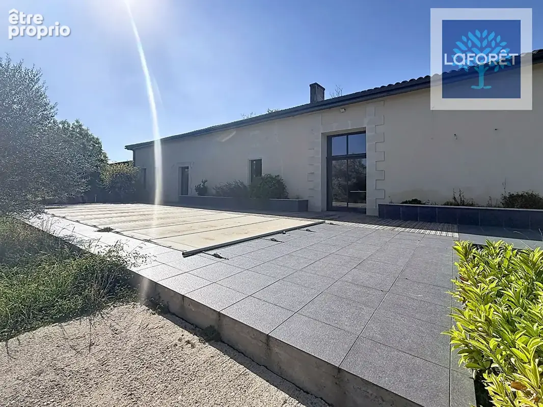 Propriété de caractère avec piscine, grange et plus de 5 hectares de terrain - photo 10