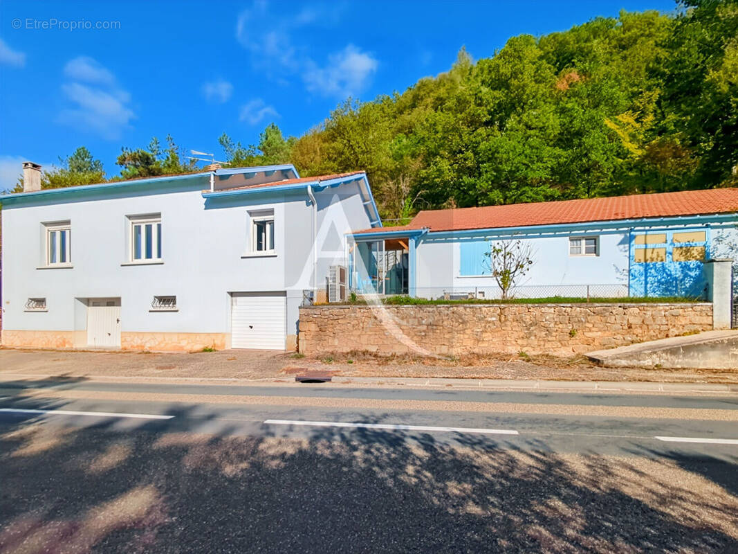 Maison à SAUVETERRE-LA-LEMANCE