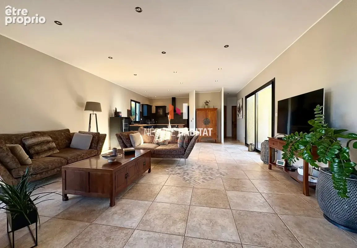 Villa T4 avec piscine et garage à vendre - Lansargues, terrain de 477 m2 - photo 3