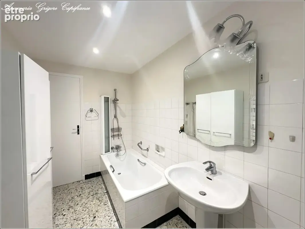Courville-sur-Eure Maison familiale de 155 m², terrain arboré de 8317 m². Cadre exceptionnel et fort potentiel ! - photo 9