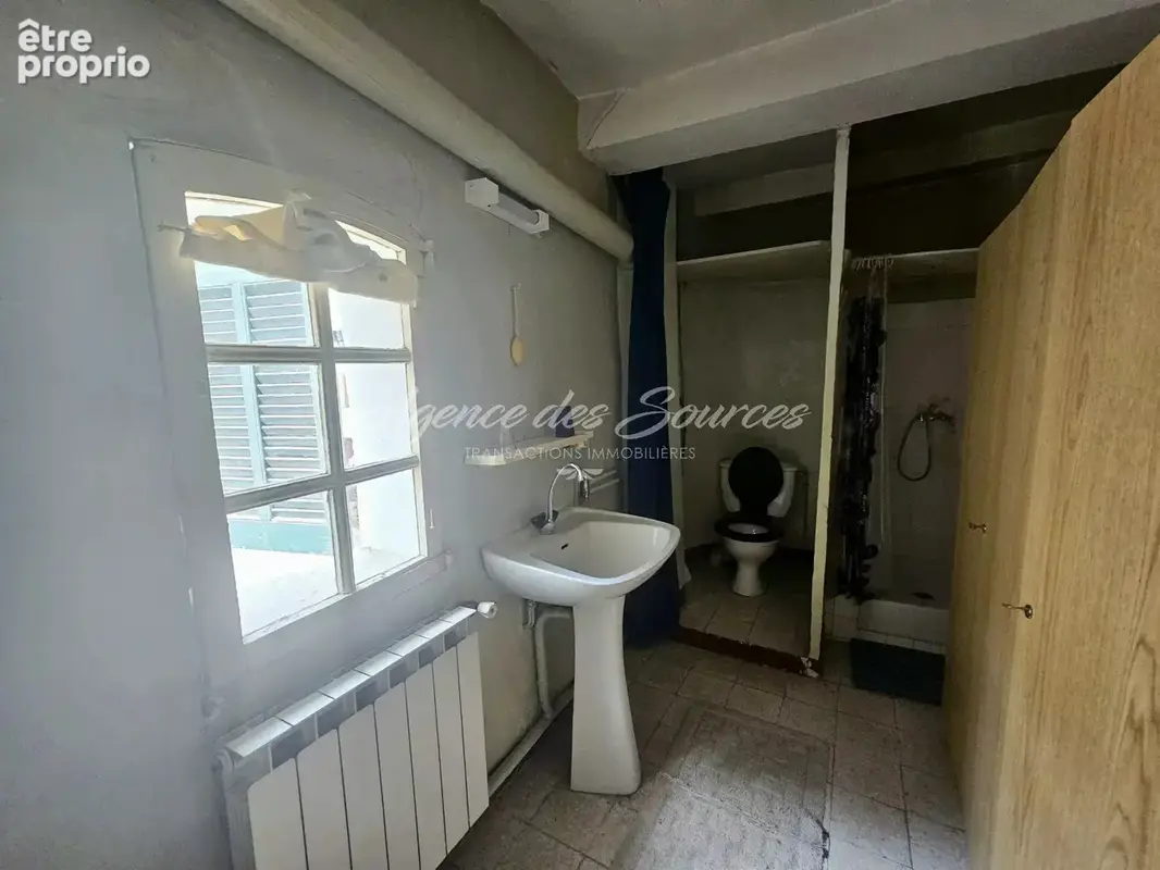 Appartements de 90 m² à rénover à la Verdière - photo 9