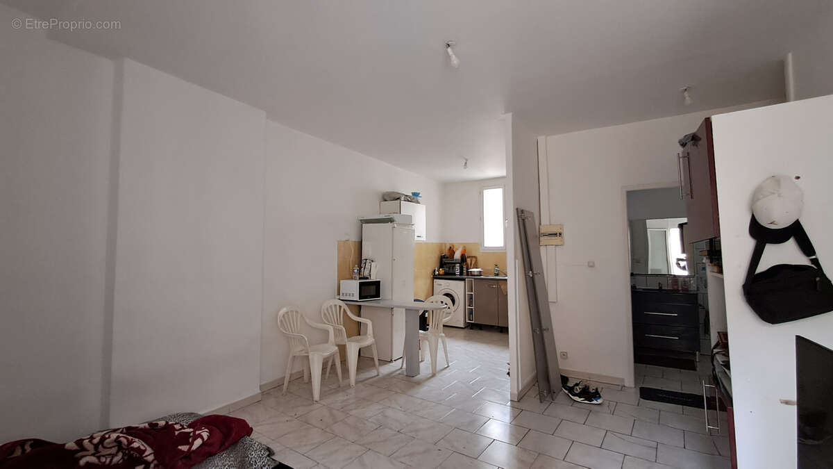 Appartement à MARSEILLE-1E