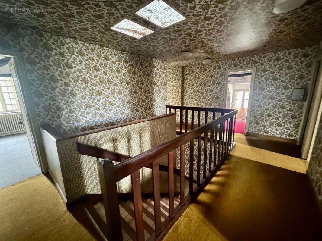 Commerce à CRESSENSAC