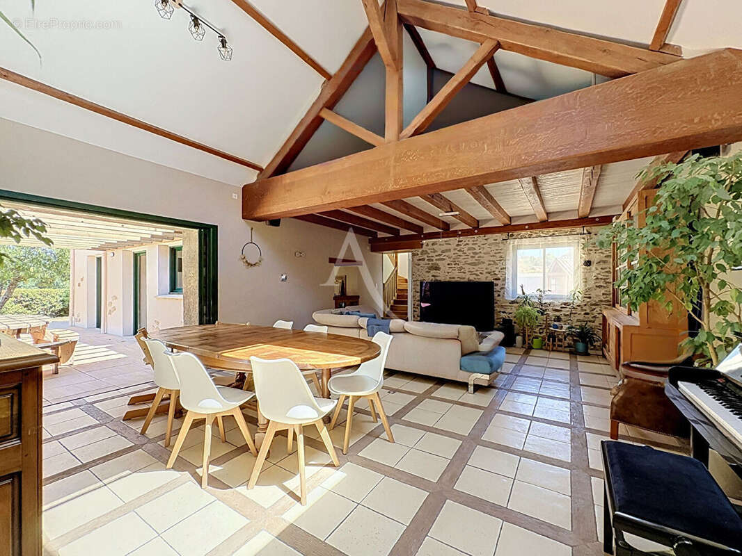 SAINT MARS DU DESERT Maison Familiale 162 m² (4 chambres) - photo 3