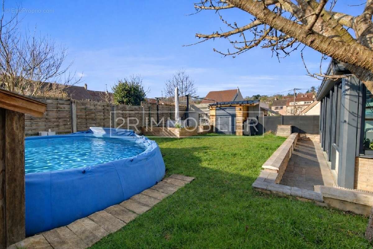 Maison à BUSSY-SAINT-GEORGES