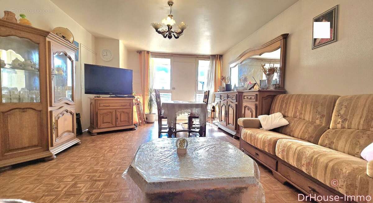 Appartement à LA COURNEUVE