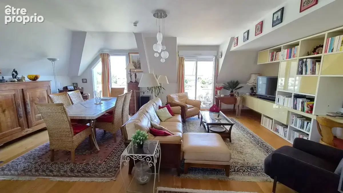 Appartement Duplex - 92 m2 - La RICHE - photo 2