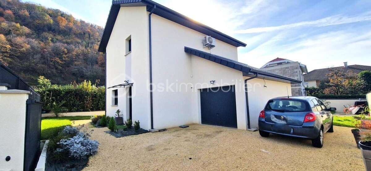 Maison à VILLARD-BONNOT